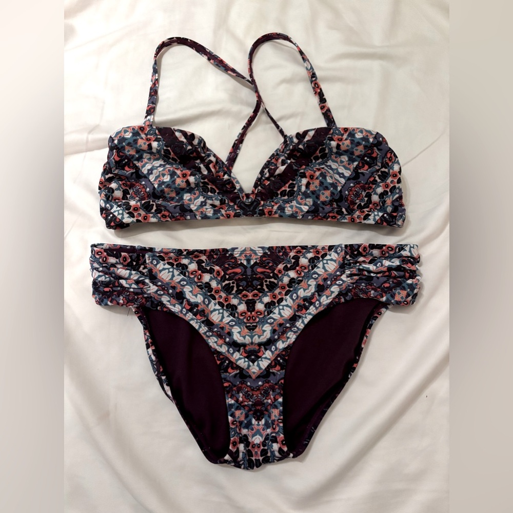 Athleta, two piece swim suit. Size small.